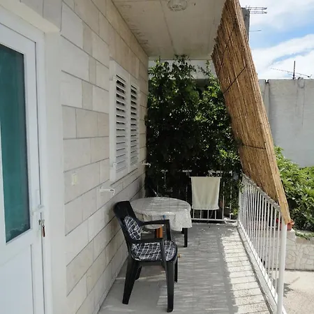 Apartments Bugenvila Omis Exterior photo